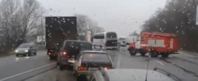 Под Черниговом произошло ДТП с 11 автомобилями. Видео
