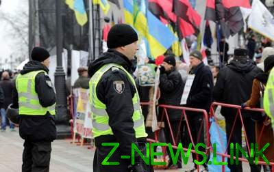 Полиция подсчитала количество протестующих у Рады