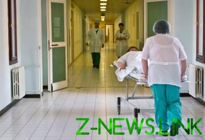 Россия: в больнице пациентов "одаривали" серьезным недугом
