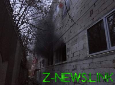 В Киеве удалось ликвидировать пожар у магазина «Агромат»