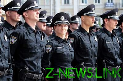 В Киеве введено усиленное патрулирование улиц