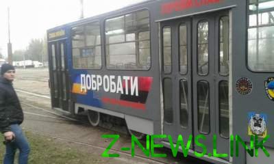 На Днепропетровщине начал курсировать необычный трамвай
