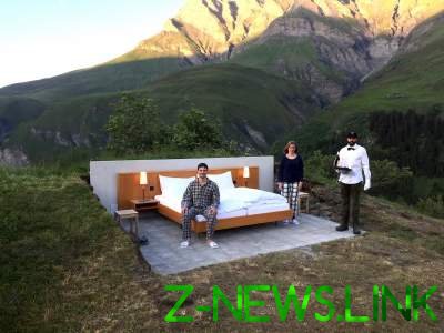 Слиться с природой: в Швейцарии построили отель без стен. Фото