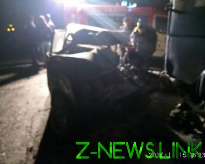 На Виннитчине столкнулись МАЗ и ВАЗ: водителя вырезали из кабины
