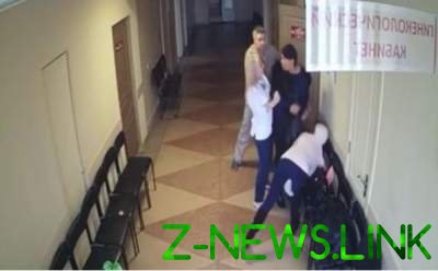 В Харькове медсестра задержала карманную воровку. Видео