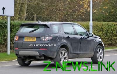 Появились снимки обновленного Land Rover Discovery Sport 