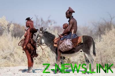 Повседневная жизнь племен в Намибии. Фото