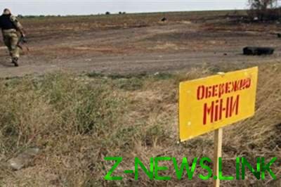 В Донбассе на минном поле подорвались российские разведчики