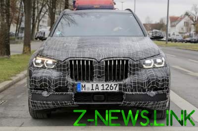 В Сети появились "живые" снимки нового BMW X5 2019