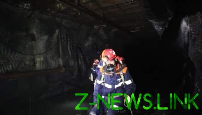 Россия: в Кемеровской области из шахты эвакуировали 460 горняков