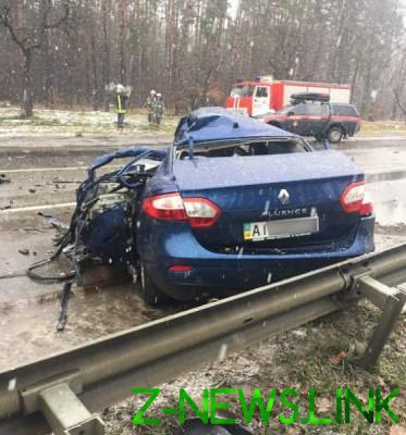В Киеве столкнулись два Renault: есть жертвы