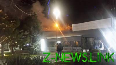 В Одессе загорелся ресторан с людьми. Видео