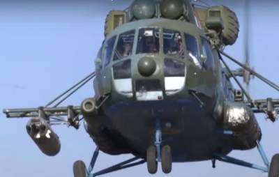 В зоне АТО бойцы ВСУ учились стрелять с вертолета. Видео