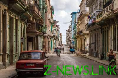 Яркие улочки столицы Кубы. Фото