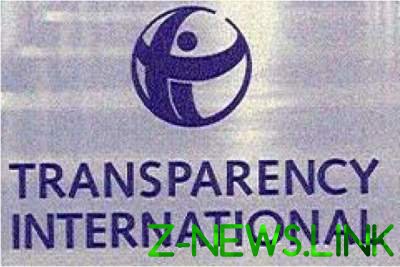 Transparency International призвала Порошенко отозвать законопроект об Антикоррупционном суде