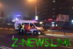 Авария в Киеве: Mazda сбила пешехода 
