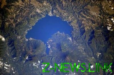Астронавт снял с МКС уникальное озеро в Америке