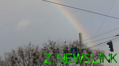 Невероятное зрелище: над Киевом засияла зимняя радуга