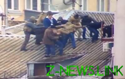 Кадры задержания Михаила Саакашвили на крыше. Видео