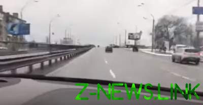 В Киеве видели водителя, мчащегося со скоростью 220 км/час. Видео