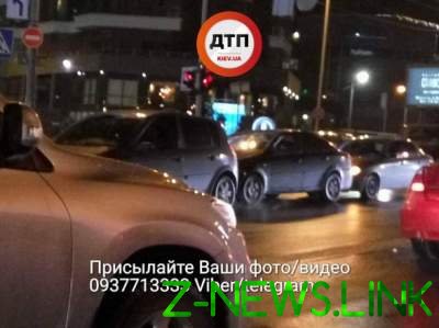 В Киеве случилось масштабное ДТП: пострадали четыре авто