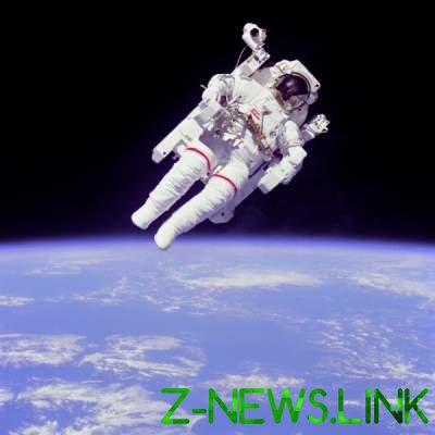 Умер астронавт, первый вышедший в открытый космос без страховки