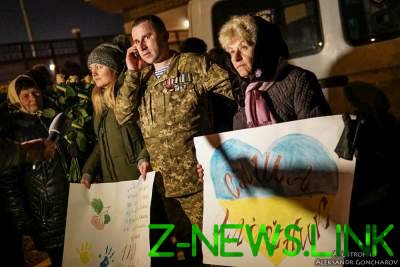 Под Киевом ожидают прибытия освобожденных из плена украинцев