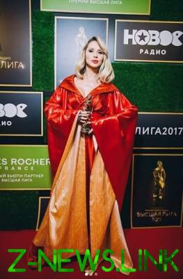 Loboda выбрала странный наряд для российской премии	