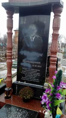 На Днепропетровщине осквернили семь могил бойцов АТО. Видео