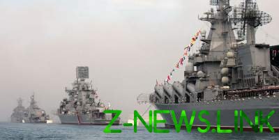 Россия направила свои военные корабли в оккупированный Крым 