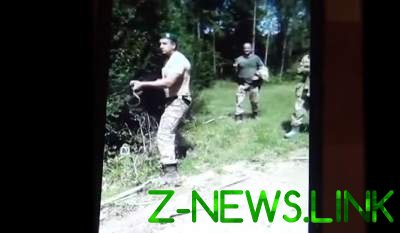 Неизвестные напали на украинских пограничников. Видео
