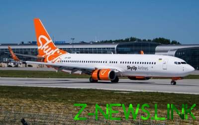 Во Львове задерживаются четыре рейса авиакомпании SkyUp