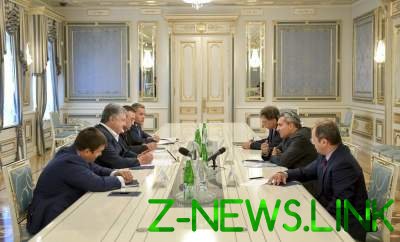 Порошенко призвал Израиль решить проблемы с допуском украинцев в страну