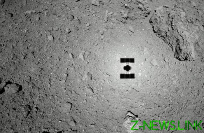 Hayabusa 2 готовится к отбору образца грунта с астероида Рюгу