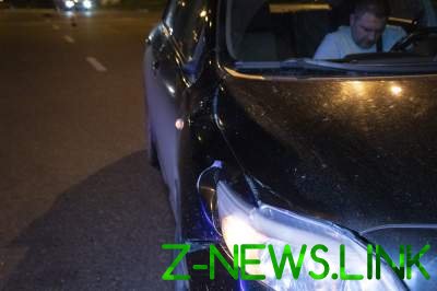 В Киеве мужчина в гипсе попал под колеса Toyota