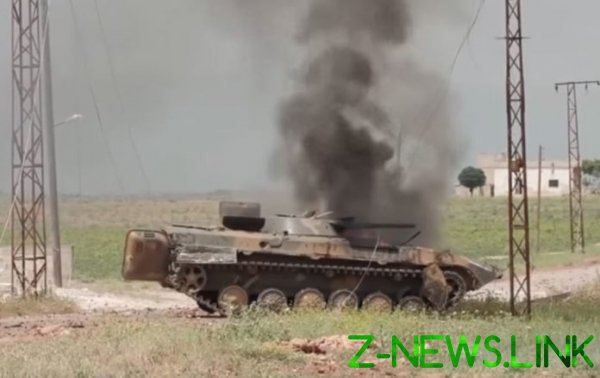 Американских журналистов в Сирии обстреляли из танка. Видео