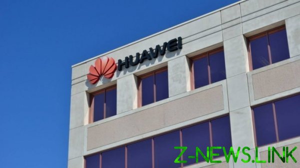 Huawei готовится перейти на собственную ОС