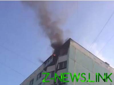 В России женщина с сыном выпрыгнули из горящей квартиры