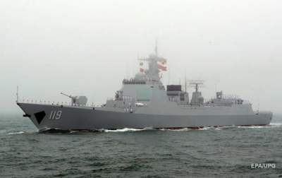 Китай спустил на воду два новейших ракетных эсминца