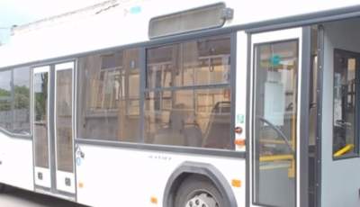 В Кропивницком неизвестные обстреляли рейсовый автобус