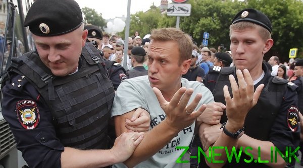 Навальный расстроился из-за того, что его освободили
