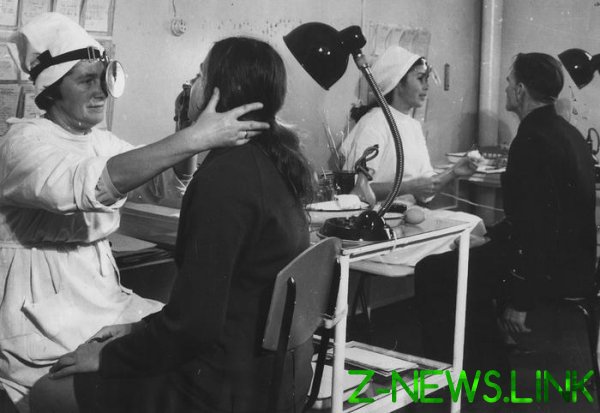Как людей унижали в советских поликлиниках