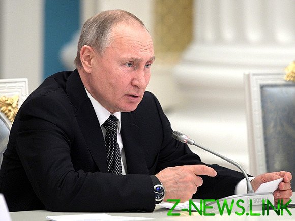 Путин: Конституция РФ должна предотвратить «новые попытки раскачки страны»