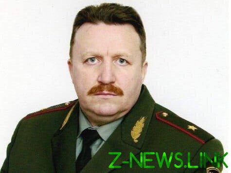 Генерал Ковалев: "Некоторые негодяи чиновники  опозорили и себя и Путина