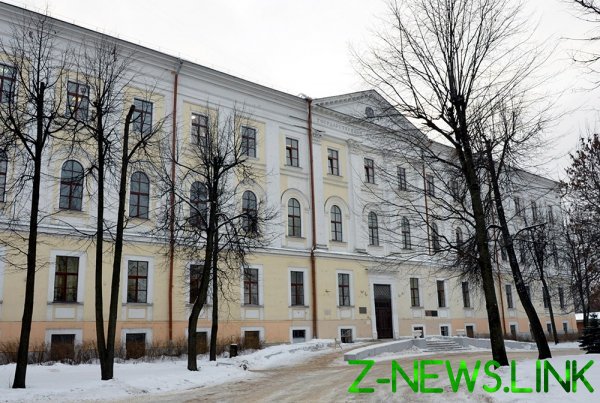 В Твери с бывшего здания НКВД демонтировали мемориальные доски о расстрелянных поляках