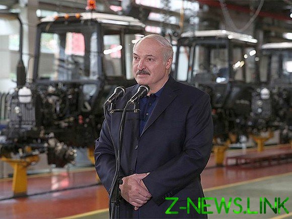 Официальные структуры Белоруссии распространили информацию о рейтинге Лукашенко в 76%